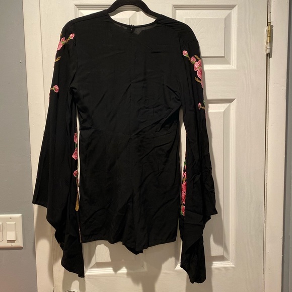 Black Jumpsuit with Oversized Sleeves - Picture 3 of 3